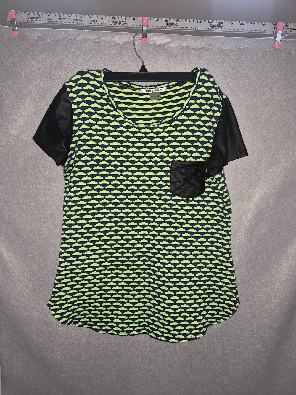 NYGÅRD Women’s Medium Neon Green Blue Geometric Faux Leather Trim Tunic Top